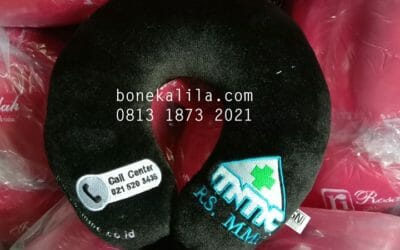 Produksi Bantal Leher Logo Bordir atau Printing Standar SNI